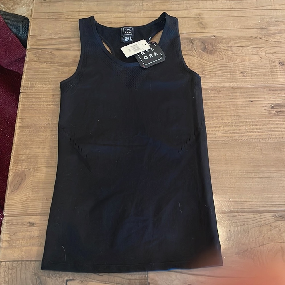 Nylora seemless mesh detail black tank NWT XS-S